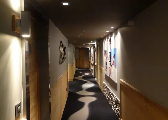 Aparthotel Koh-i Nor By Les Etincelles 5*