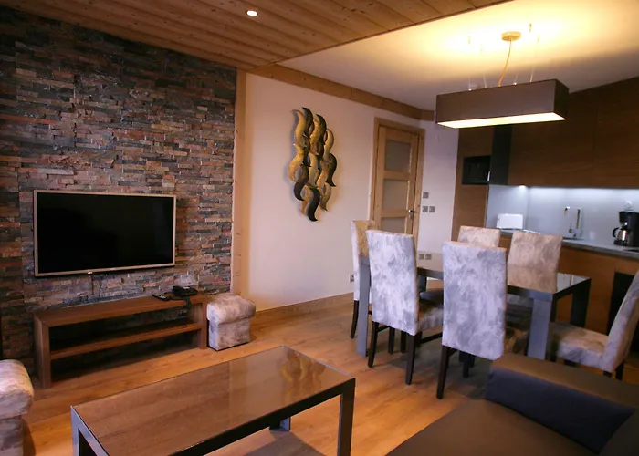 Koh-i Nor By Les Etincelles