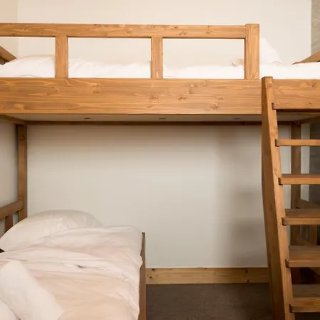 アパートホテル Koh-i Nor By Les Etincelles 5*