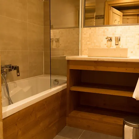 アパートホテル Koh-i Nor By Les Etincelles