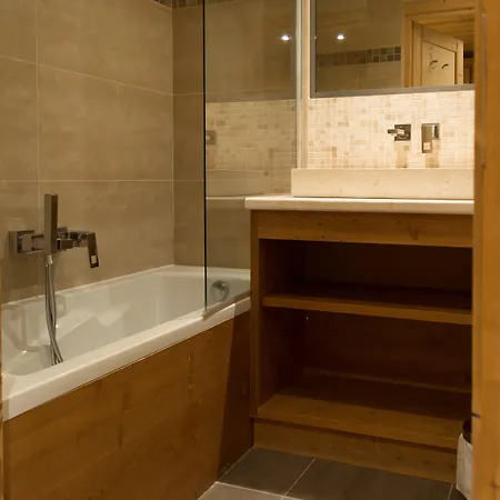 Aparthotel Koh-i Nor By Les Etincelles 5*