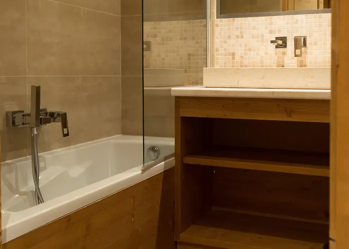 Lejlighedshotel Koh-i Nor By Les Etincelles 5*